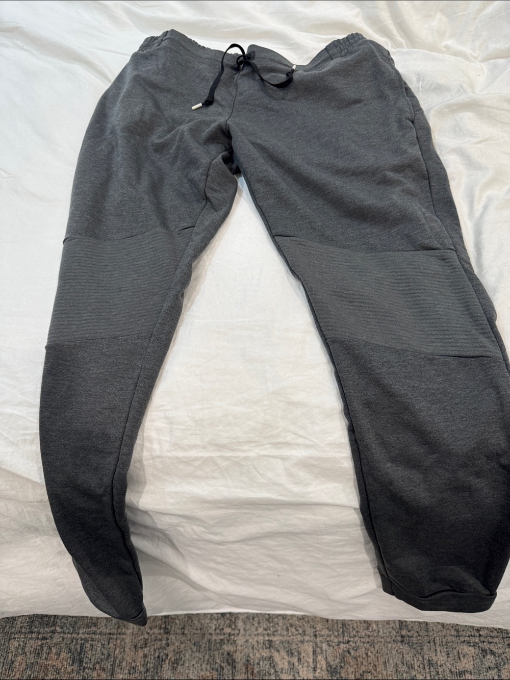 On Running Men's Charcoal Gray Jogger Sweatpants